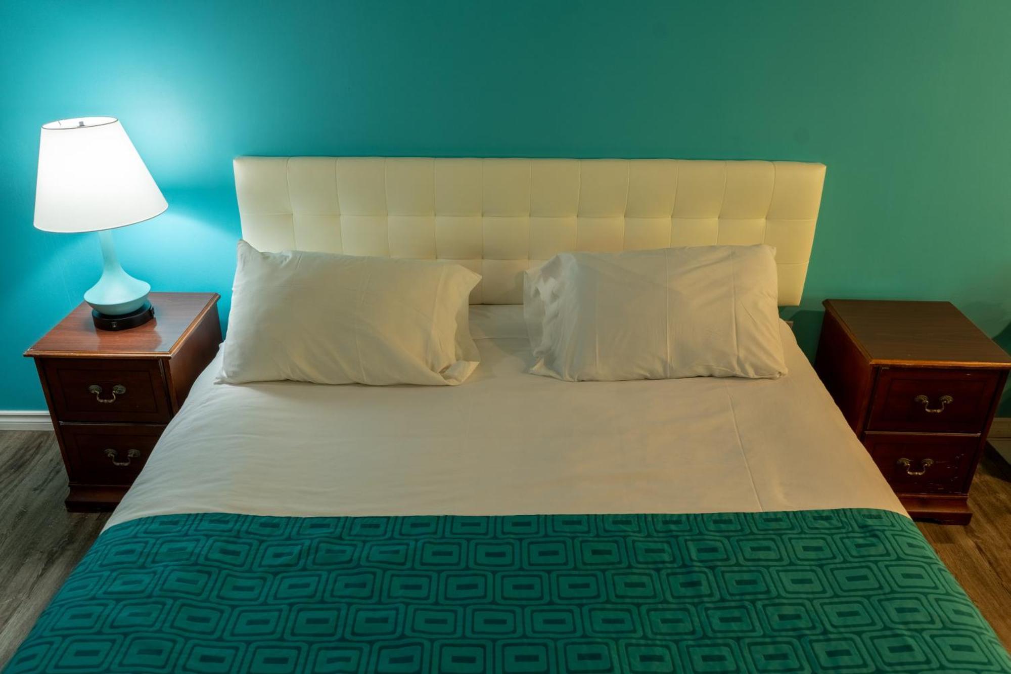 Howard Johnson By Wyndham Niagara Falls